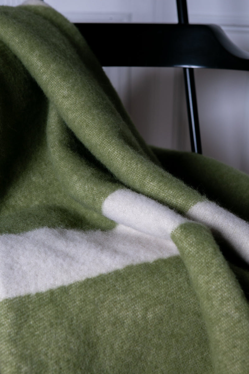 PURE NEW WOOL THROW "NATURE" - GREEN - BY FORESTRY WOOL FORESTRY WOOL 